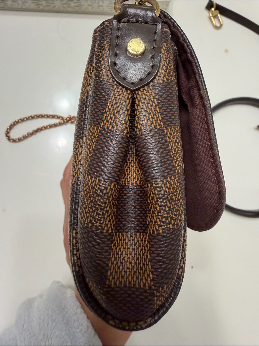 Louis Vuitton Damier Ebene Favorite PM Crossbody - Picture 4 of 12